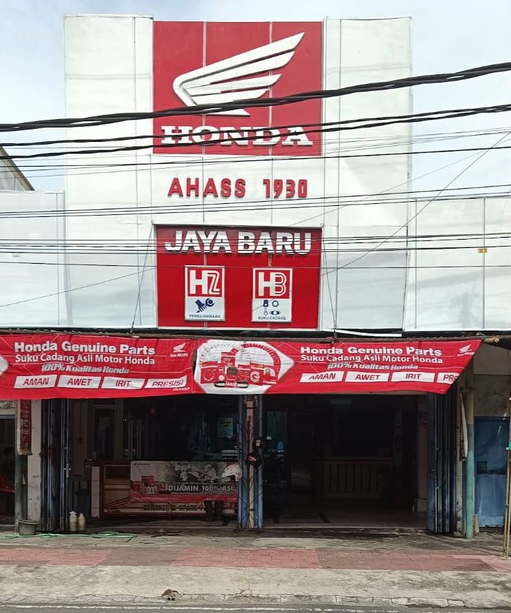 Gedung AHASS 1930 Jaya Baru dengan papan Honda merah